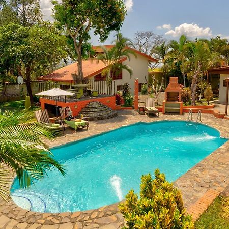 Dushi Vida Country Inn Alajuela Екстериор снимка