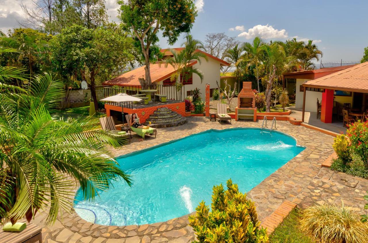 Dushi Vida Country Inn Alajuela Екстериор снимка
